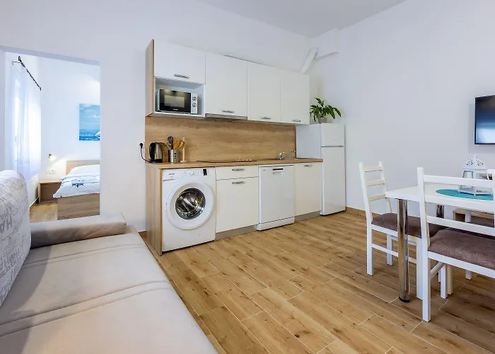Renoviertes Nur 600 Meter Zum Mit Privater Terrasse, Grill, Waschmaschine *