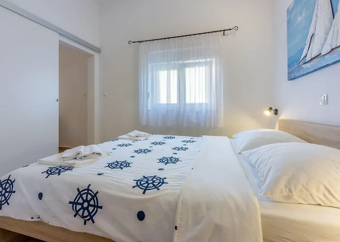 Apartament Renoviertes Nur 600 Meter Zum Mit Privater Terrasse, Grill, Waschmaschine *
