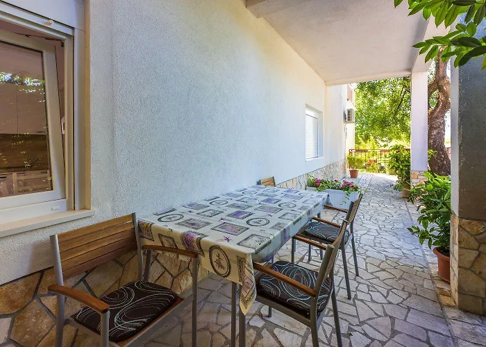 Renoviertes Nur 600 Meter Zum Mit Privater Terrasse, Grill, Waschmaschine Apartament