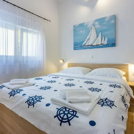 아파트 Renoviertes Nur 600 Meter Zum Mit Privater Terrasse, Grill, Waschmaschine 노비비노돌스키