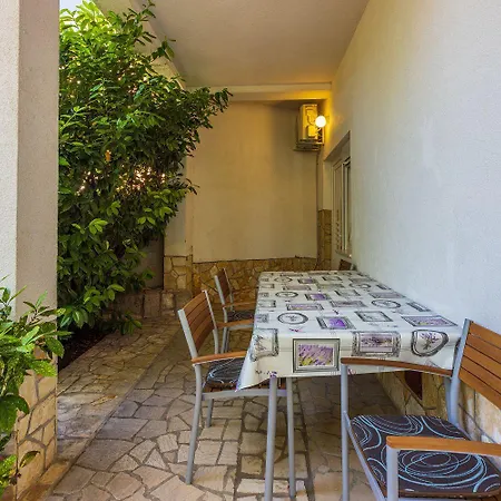 Renoviertes Nur 600 Meter Zum Mit Privater Terrasse, Grill, Waschmaschine *