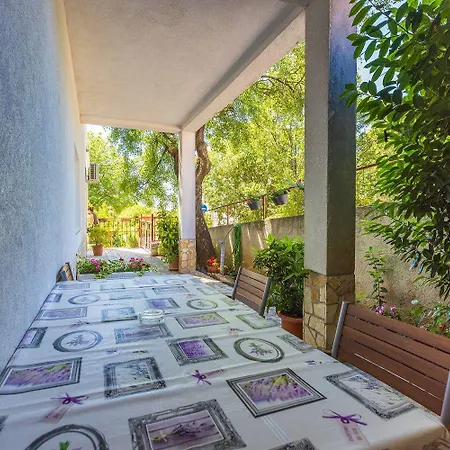 Renoviertes Nur 600 Meter Zum Mit Privater Terrasse, Grill, Waschmaschine 아파트