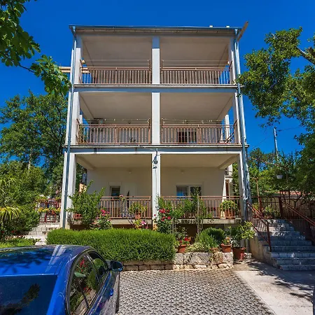 Renoviertes Nur 600 Meter Zum Mit Privater Terrasse, Grill, Waschmaschine 아파트