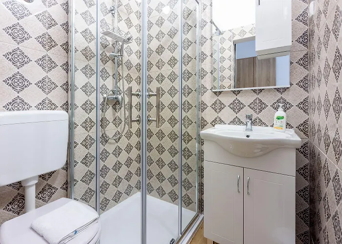 Renoviertes Nur 600 Meter Zum Mit Privater Terrasse, Grill, Waschmaschine Apartment Novi Vinodolski