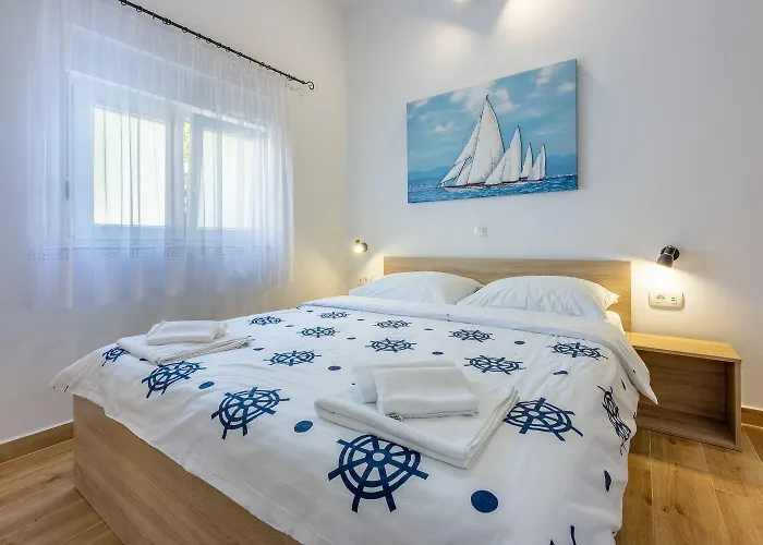 Apartment Renoviertes Nur 600 Meter Zum Mit Privater Terrasse, Grill, Waschmaschine Novi Vinodolski
